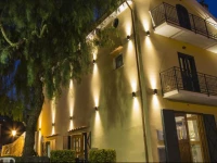 Rianna Rooms & Breakfast