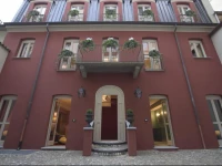 Porta Palace Apartments