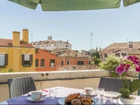 Rialto Deluxe Apartments