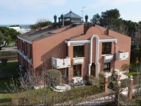 Villa Laguna Apartments