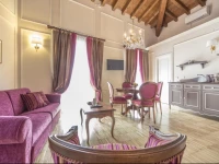 Lady Capulet Apartments