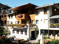 Hotel Garni Enrosadira