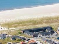 FanГё One-Bedroom Apartment 04