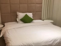 Chengdu Junyue ApartHotel Funian Square Branch