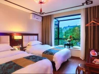 Moon Reflection River lnn