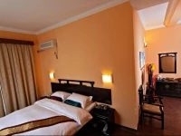 Yangshuo Magnolia Hotel