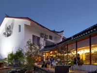 Yangshuo Travelling With Hostel (West Street)