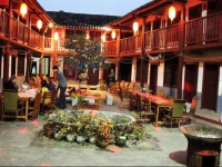 Yangshuo Dadahutong Families Hotel