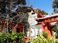 Lijiang Shiwai Taoyuan Inn