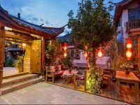 Golden Waterfront Inn