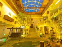 Lijiang Fenghuang Resort Hotel