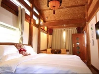 Qininn Lijiang Yinshiju Store