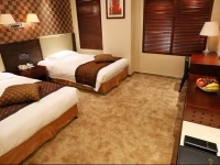 Hong Wei Yi Jia Beijing Xi Er Qi