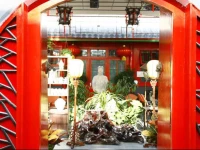 Sitting on the City Walls Courtyard House