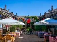 A Piece Of Red Cloth International Youth Hostel