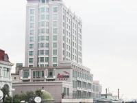The Seagull on the Bund