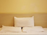 Hanting Express Shanghai Zhongshan Park