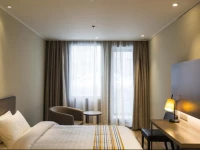 Home Inn Plus Xian Xishaomen Airport Shuttle Bus