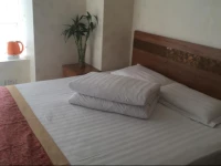 Xian Helen Apartment 3*