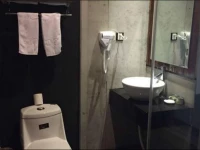 Super 8 Motel Shiquan Street Branch