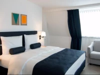 VI VADI HOTEL BAYER 89