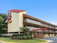 Red Roof Plus Washington DC - Alexandria