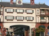 Anaheim Camelot Inn & Suites