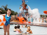 Howard Johnson Anaheim Hotel and Water Playground