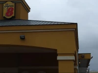 Super 8 Baton Rouge I-10