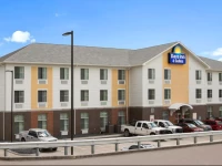 Days Inn & Suites Belmont
