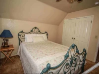 Grumpy Bear Retreat #1195