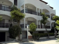 Golden Beach Hotel Apartments 2*