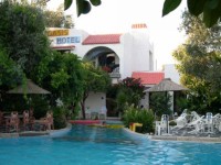 Oasis Hotel Bungalows 3*