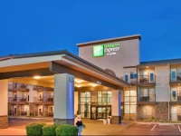 Holiday Inn Express Hotel & Suites Branson 76 Central