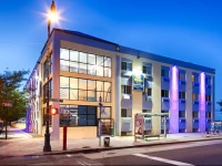 Best Western Plus Brooklyn Bay Hotel