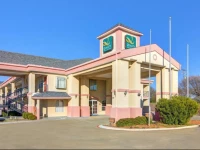 Quality Inn & Suites Canton
