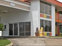 Family Inns of America - Mobile