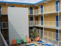 Seaside Inn & Suites