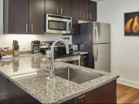 West Chestnut Street Apartment by Stay Alfred