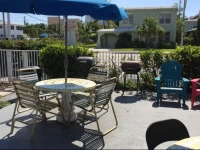 Dolphin Harbor Inn