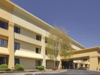 La Quinta Inn & Suites Harrisburg Airport Hershey