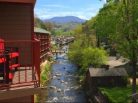 Baymont Inn and Suites - Gatlinburg On The River