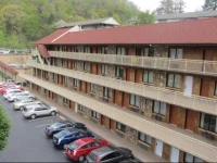 Crossroads Inn & Suites 2*
