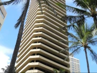 Waikiki Marina Studio with Free Parking