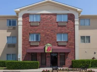 Super 8 Grapevine/DFW Airport