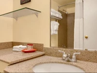 Howard Johnson Plaza Kansas City Hotel & Conference Center