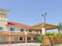 Scottish Inn & Suites Willowbrook