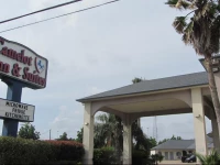 Camelot Inn & Suites Highway 290/Northwest Freeway