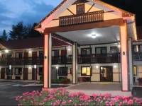 Red Roof Inn - Helen