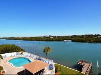 Two Bedroom Apartment with Million Dollar Views